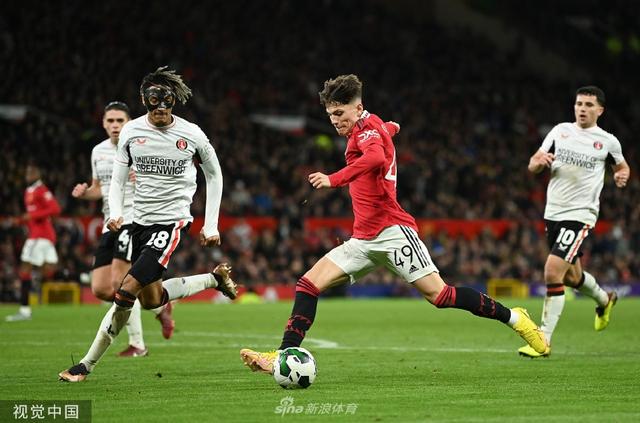 与卡罗琳 与卡罗琳